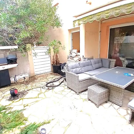 Apartment Pied-a-terre A 150m De La *